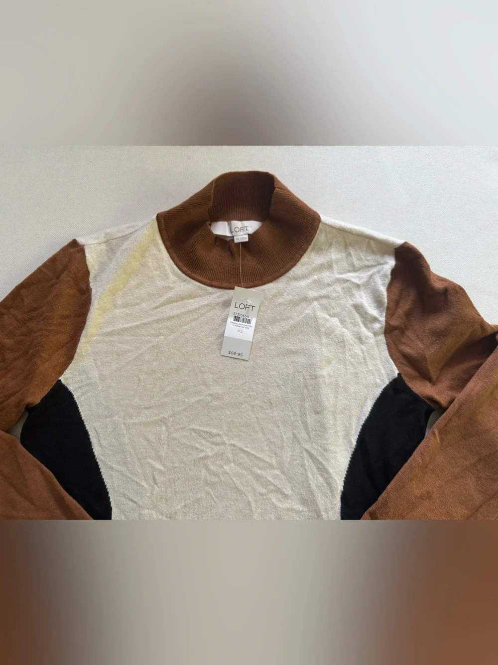 NWT LOFT Colorblock Crewneck Pullover sweater